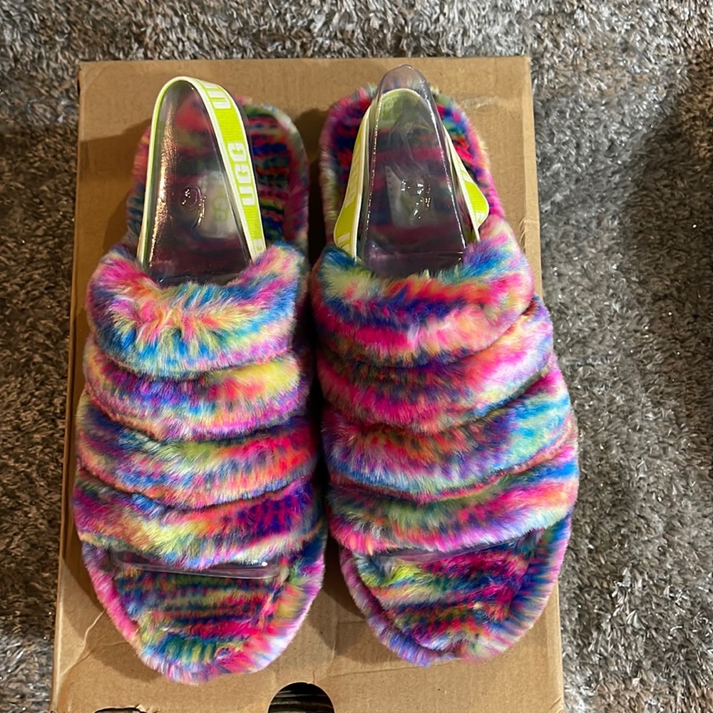 NWB UGG K Fluff Yeah Pixelate - Picture 3 of 10